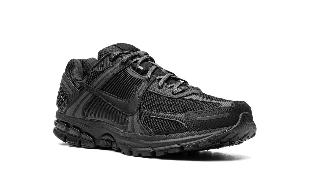 Zoom Vomero 5 "Triple Black" BV1358 003